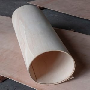 แผ่นไม้อัดยาง ดัดโค้ง ด้านสั้น สีขาว 3 มม.