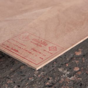 แผ่นไม้อัดยาง 4 มม. เต็ม(ไส้ขาว)ภายนอก 4/4